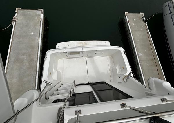 Bayliner 3258-AVANTI-COMMAND-BRIDGE image