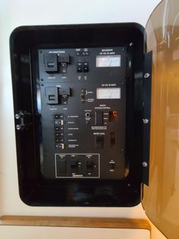 Sea Ray Sundancer image