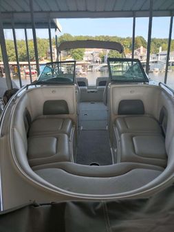 Crownline 270-BR image