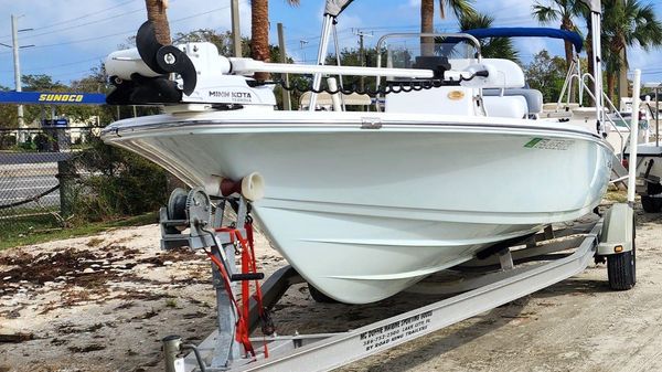 Sportsman Island Bay 20