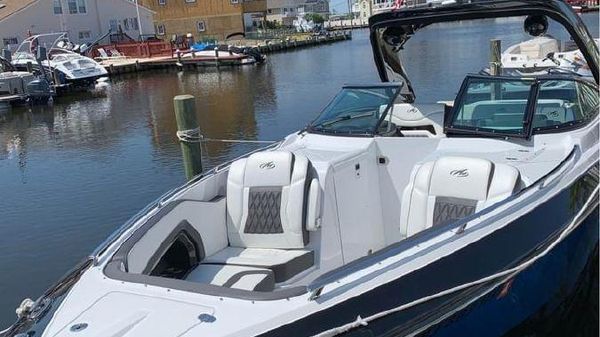 Monterey 328 Super Sport