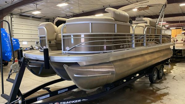 Sun Tracker Sportfish 22 DLX XP3