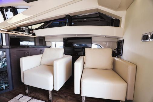 Marquis 500 Sport Yacht image