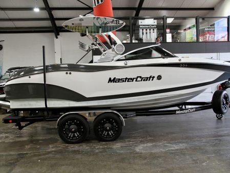 MasterCraft X22 image