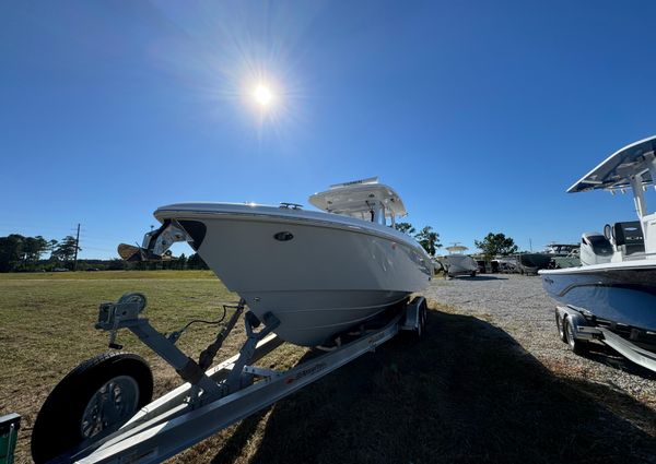 Everglades 335 Center Console image