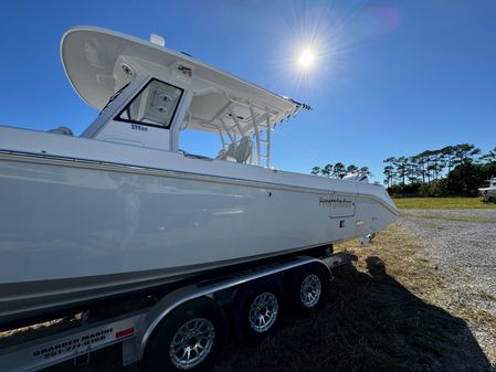 Everglades 335 Center Console image