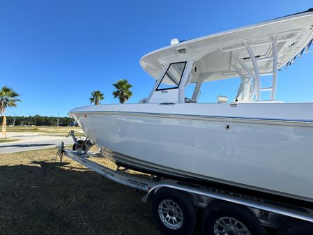 Everglades 335 Center Console image