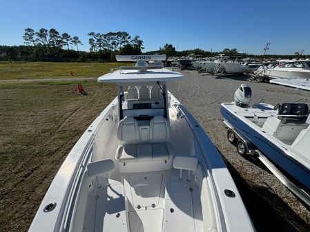 Everglades 335 Center Console image