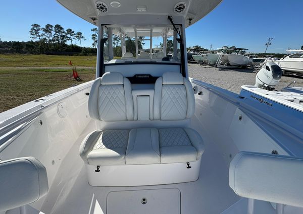 Everglades 335 Center Console image