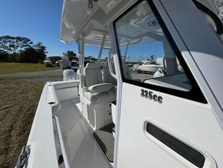 Everglades 335 Center Console image