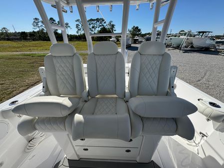 Everglades 335 Center Console image