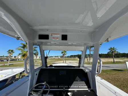 Everglades 335 Center Console image