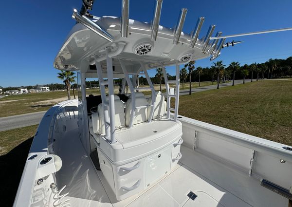 Everglades 335 Center Console image