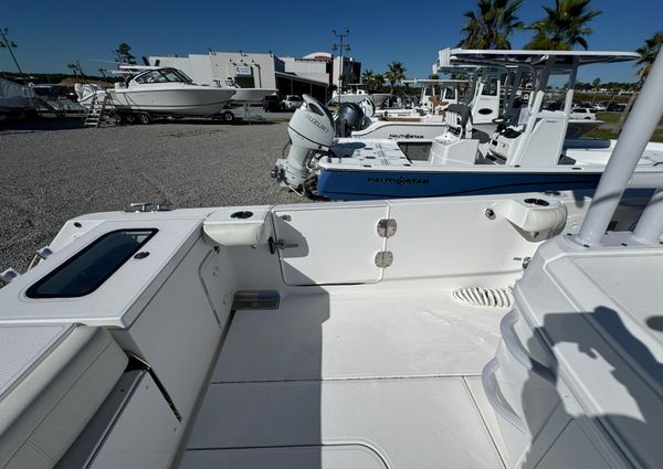 Everglades 335 Center Console image