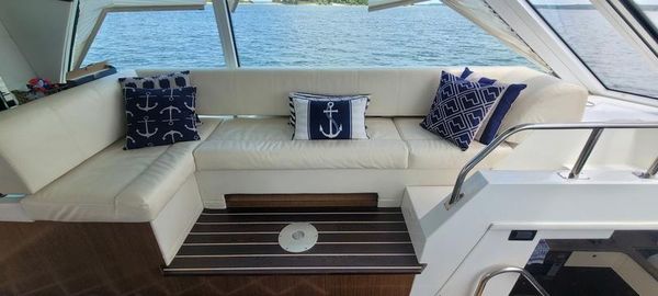 Cruisers Yachts 48 Cantius image