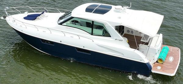 Cruisers Yachts 48 Cantius image