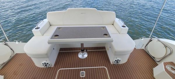 Cruisers Yachts 48 Cantius image