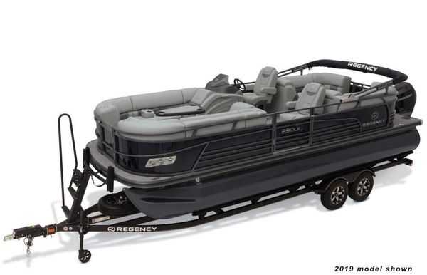 Regency Luxury Pontoons A Grand Way To Unwind Stokley S