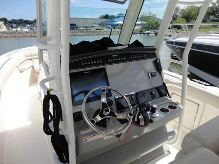 Boston Whaler 330 Outrage image