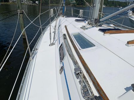 Beneteau Oceanis 400 image