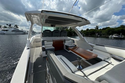 Tiara Sport 38 LS image