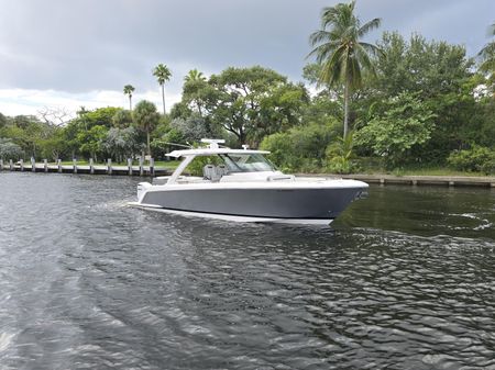 Tiara Sport 38 LS image