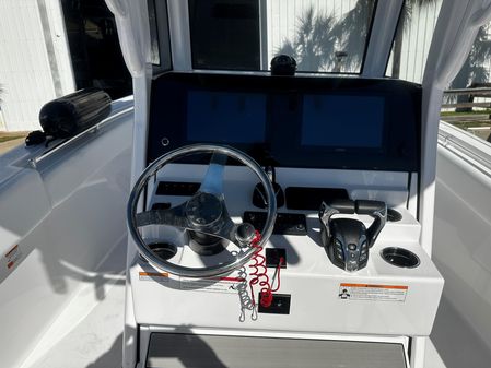 Sportsman OPEN-252-CENTER-CONSOLE image