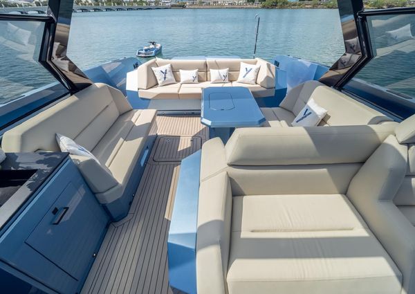 Vanquish Yachts VQ58 image