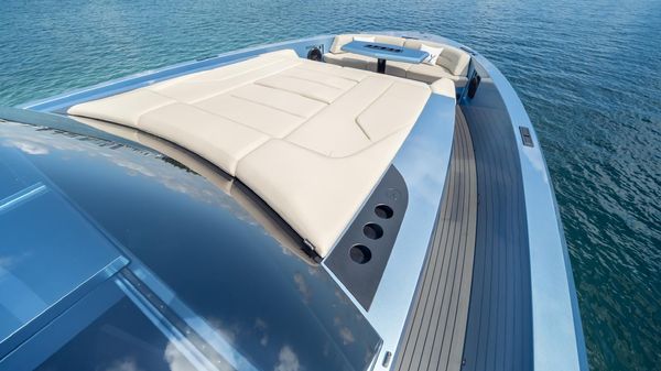 Vanquish Yachts VQ58 image