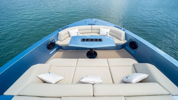 Vanquish Yachts VQ58 image