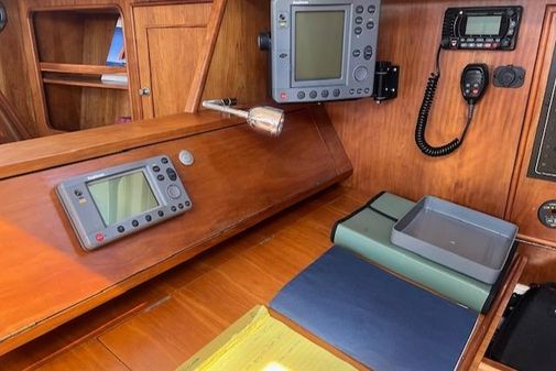 Cs CANADIAN-SAILCRAFT-40-SLOOP image