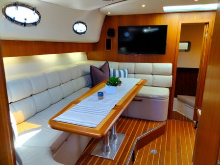 Tiara Yachts Express image