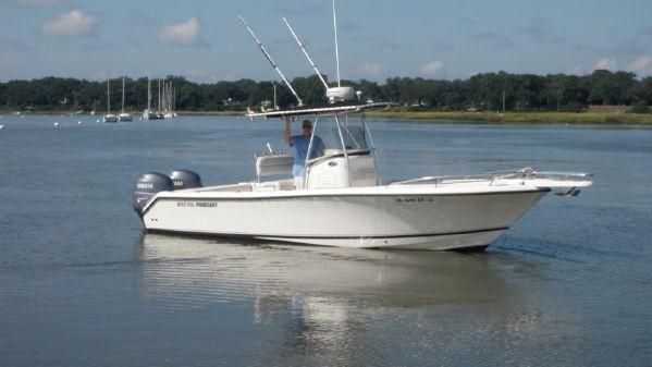 Pursuit 2570 Center Console 