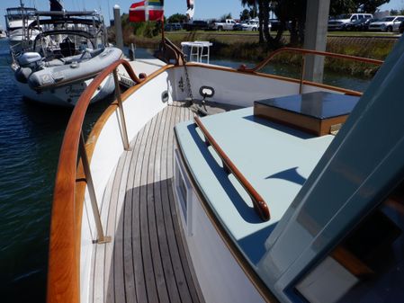 Grand Banks 32 Sedan Trawler image