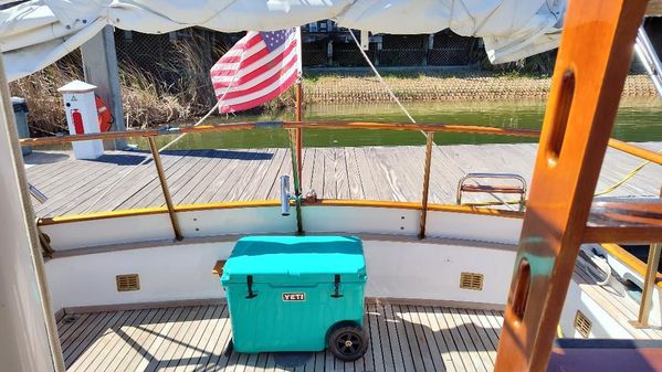 Grand Banks 32 Sedan Trawler image