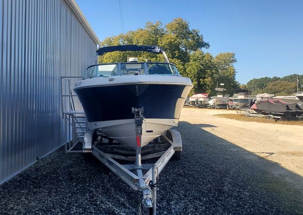 Robalo R227-DUAL-CONSOLE image