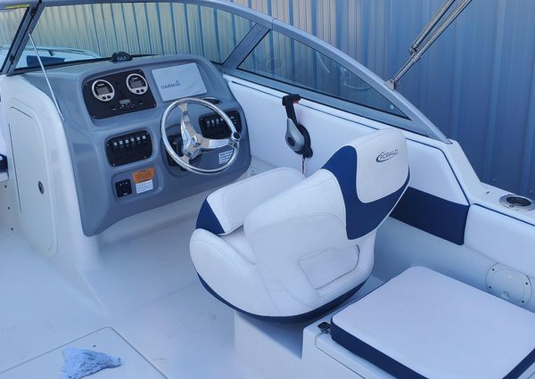 Robalo R227-DUAL-CONSOLE image