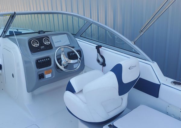 Robalo R227-DUAL-CONSOLE image