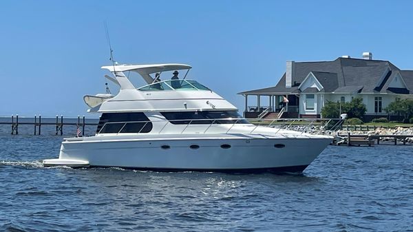 Carver 460 Voyager