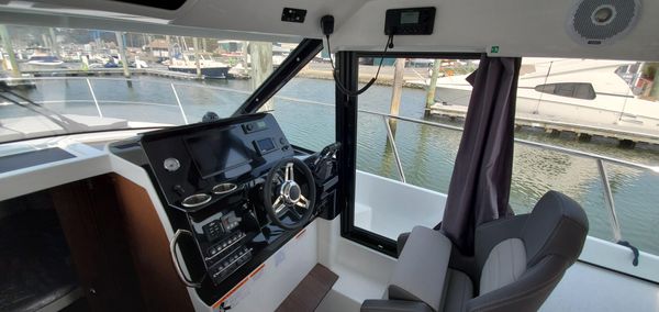 Jeanneau NC 1095 Weekender image