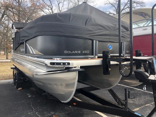 Premier 230 Solaris - main image