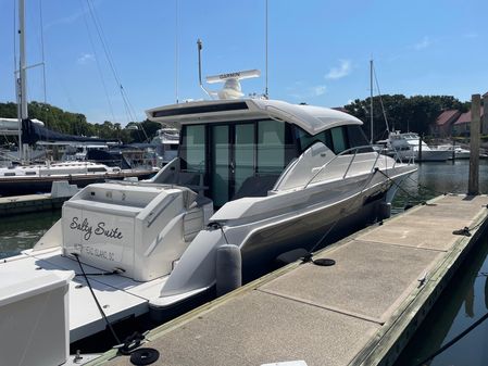 Tiara Yachts C44 Coupe image