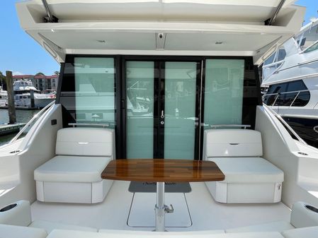 Tiara Yachts C44 Coupe image