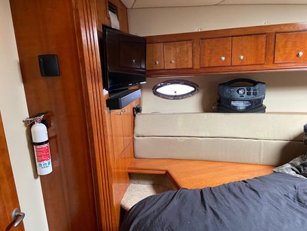 Cruisers Yachts 455 Express Motor Yacht image