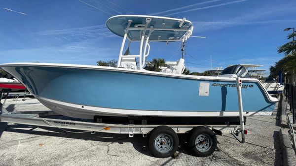 Sportsman Heritage 231 Center Console