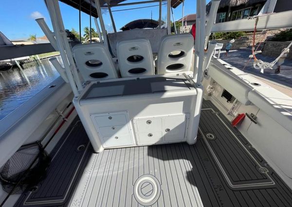 Cobia 350 Center Console image