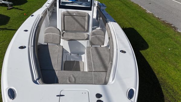 Sea-hunt GAMEFISH-27-FORWARD-SEATING image