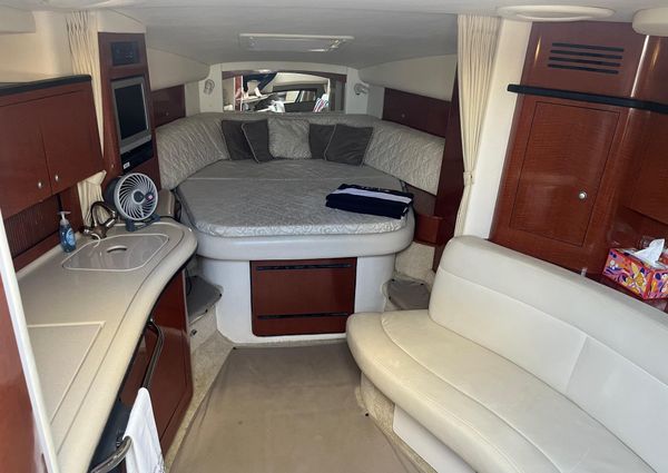 Sea Ray 320 Sundancer image