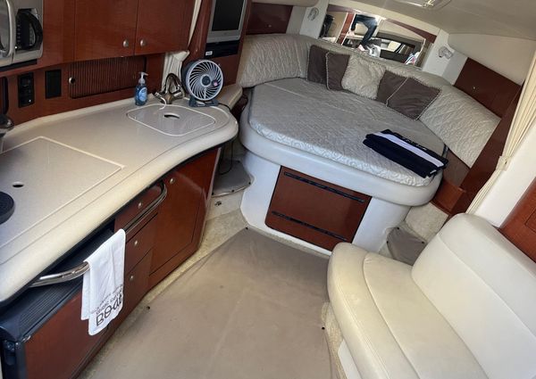 Sea Ray 320 Sundancer image