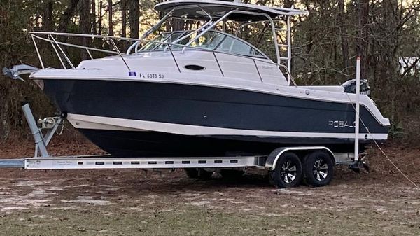 Robalo R245 Walkaround